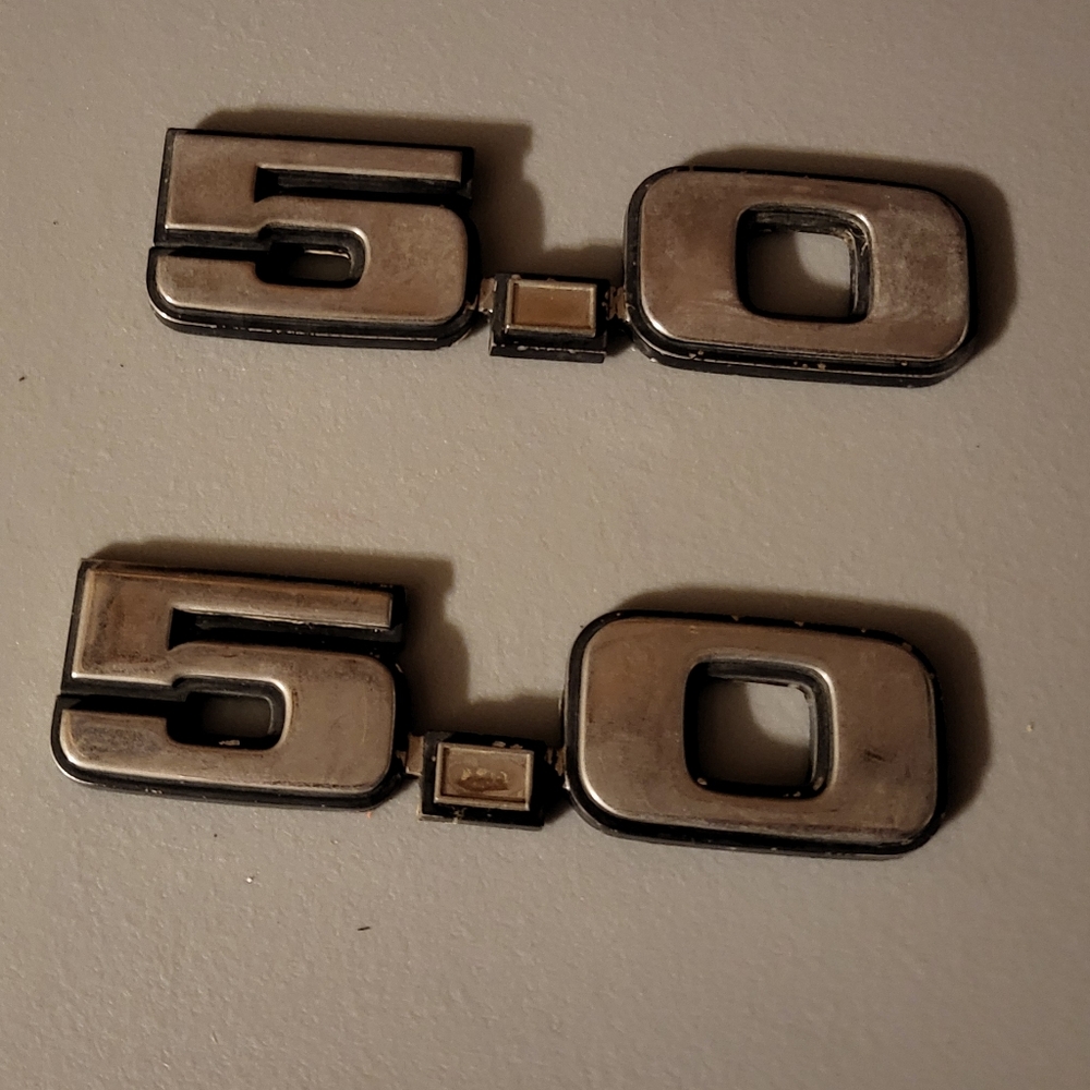 Ford Mustang 5.0 Fender Badges Used